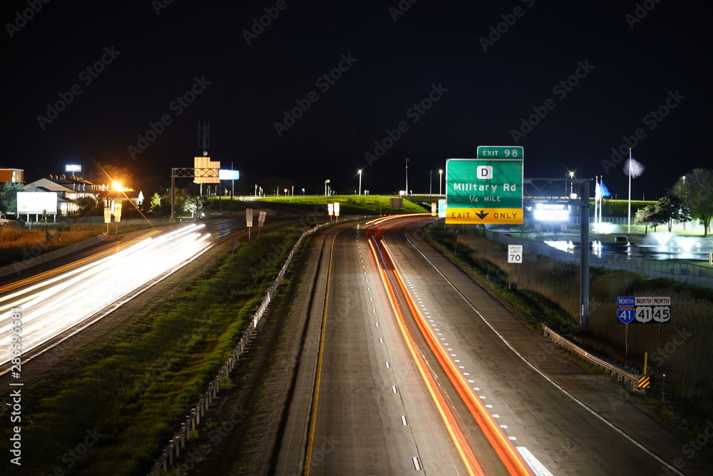 Fototapeta premium Streaming lights of the night