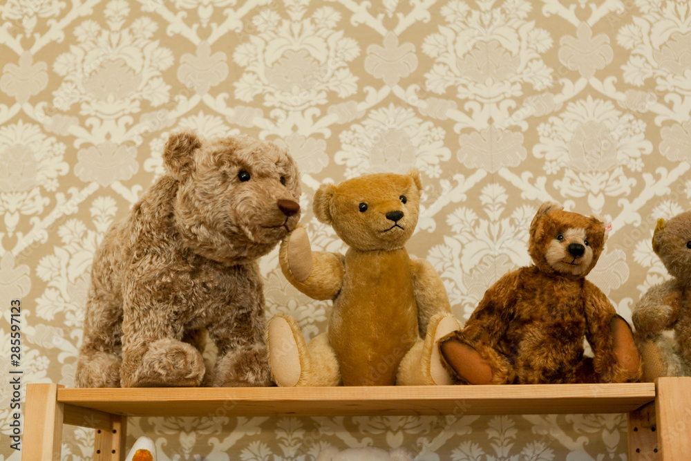 Fototapeta premium group of vintage plush bears