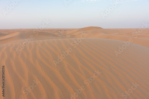Arabische Sandwüste bei Sonnenaufgang © SKatzenberger