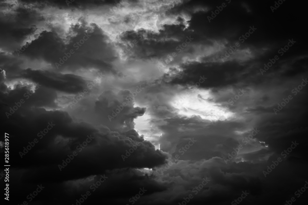 Obraz premium Black and white storm cloudy sky