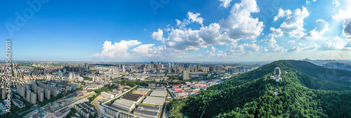 Fototapeta Naklejka Na Ścianę i Meble -  city skyline in hangzhou china