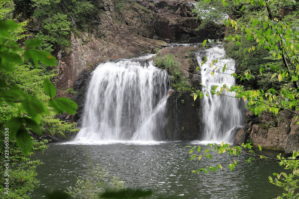 三ツ滝 国の特別名勝に指定される三段峡最大の滝