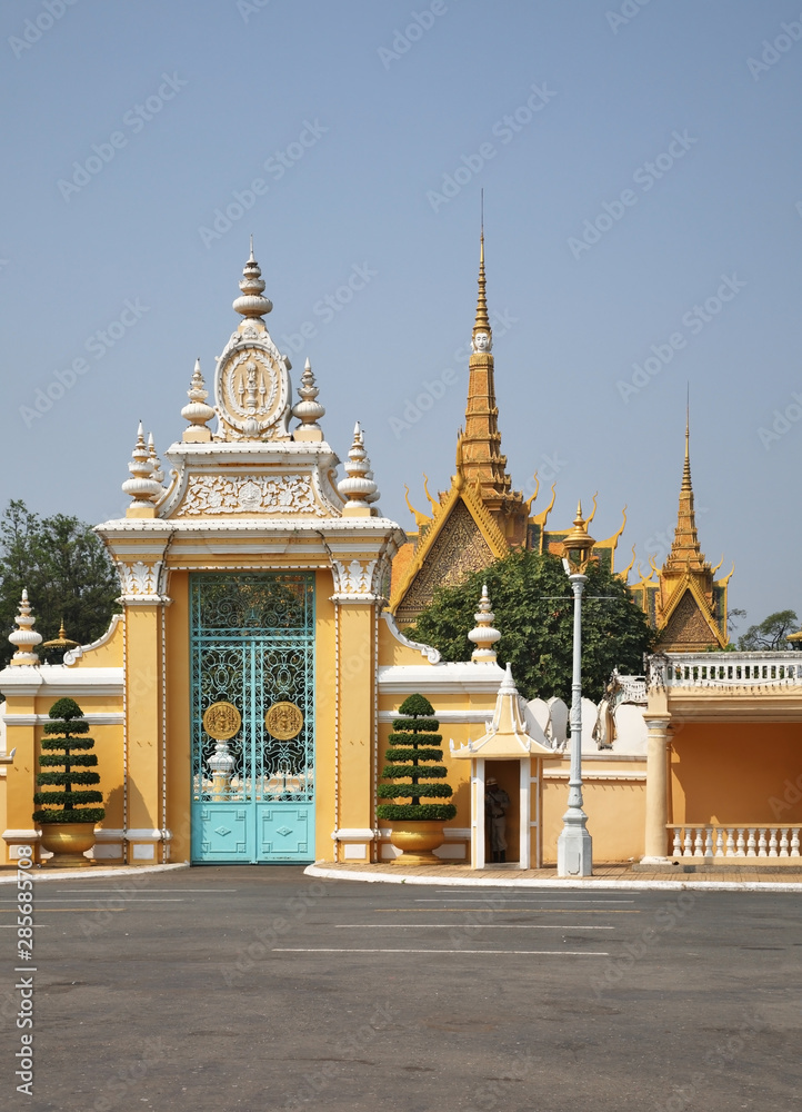 Victory gate in Royal Palace (Preah Barum Reachea Veang Nei Preah Reacheanachak Kampuchea) in Phnom Penh. Cambodia