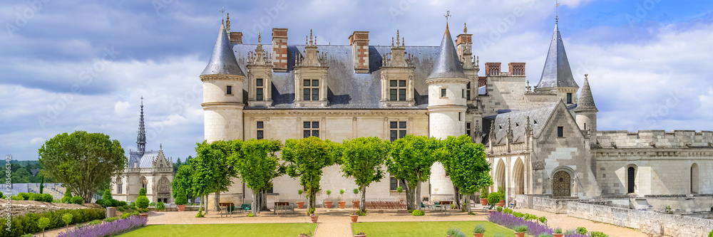 Amboise castle in France, beautiful French heritage, panorama in spring  - obrazy, fototapety, plakaty 