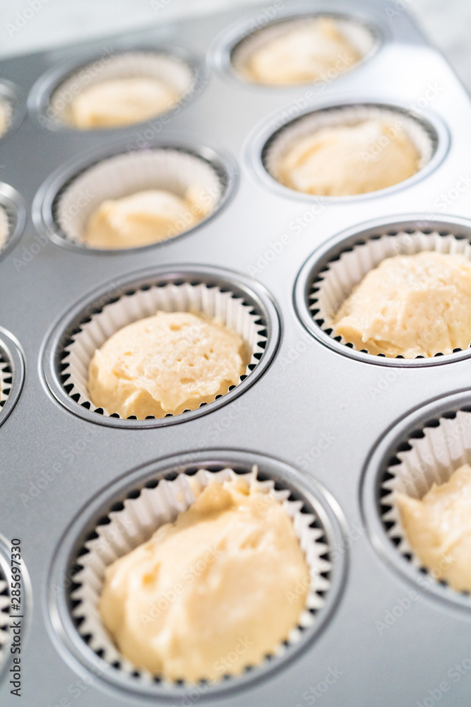 Baking cupcakes Baking cupcakes