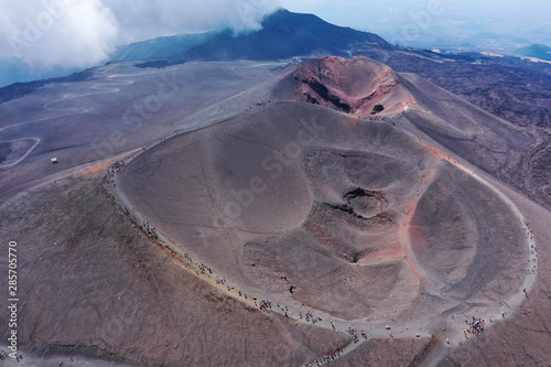 Cratere Barbagallo sul vulcano Etna in Sicilia visti dall'alto