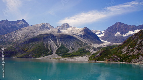Fototapeta Naklejka Na Ścianę i Meble -  Glacier Bay Alaska