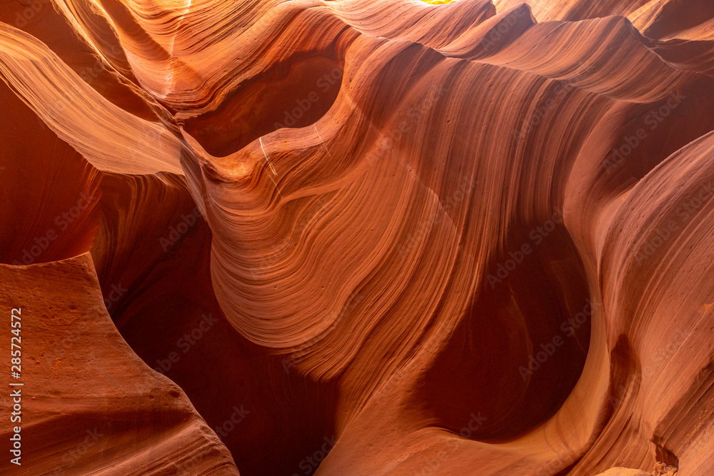 Obraz premium The beautiful curves in the stones of Lower Antelope in Arizona. United States