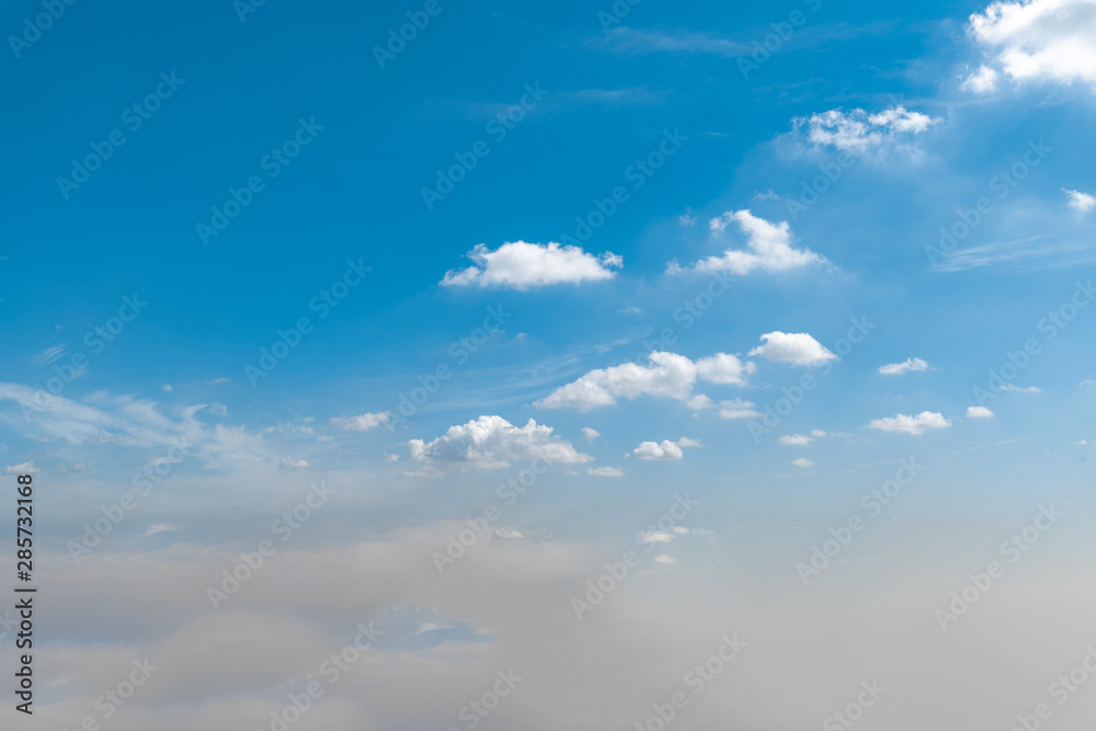 Fototapeta premium Blue sky and white clouds under the sun