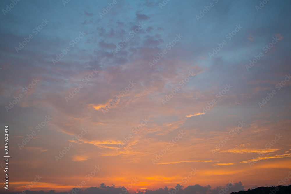Fototapeta premium Evening sun at Laem Phrom Thep