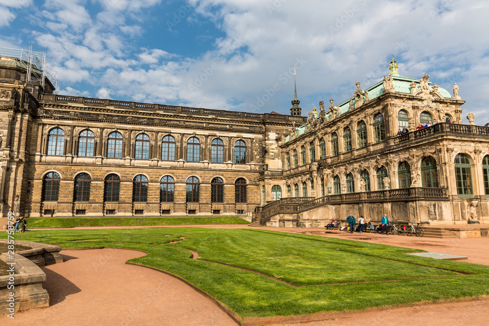 Old masters gallery, Dresdner Zwinger, facade view