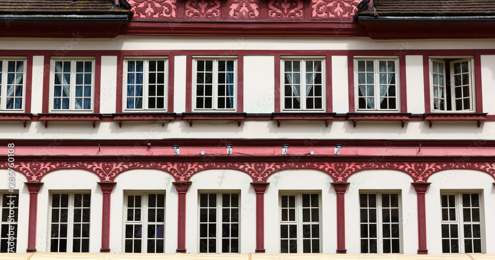 Obraz premium Building facade in old style, Karlovy Vary