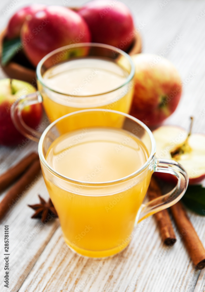 Apple cider with cinnamon sticks Apple cider with cinnamon sticks