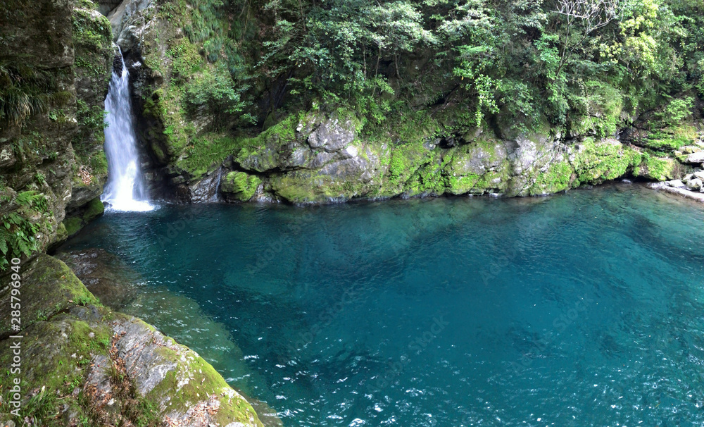 Naklejka premium Wodospad Nikobuchi