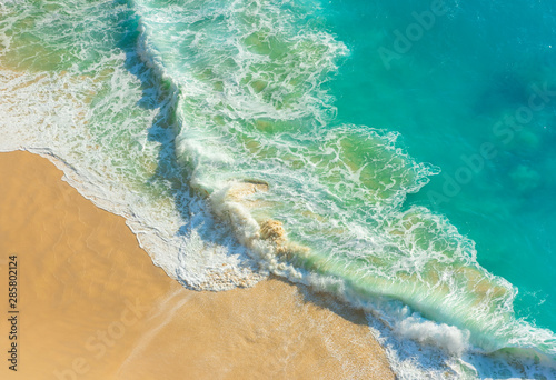 Fototapeta Naklejka Na Ścianę i Meble -  Beautiful sea waves with foam of blue and turquoise in bali,Indonesia.
