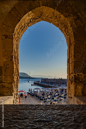 A passageway to Ceaflu Beach