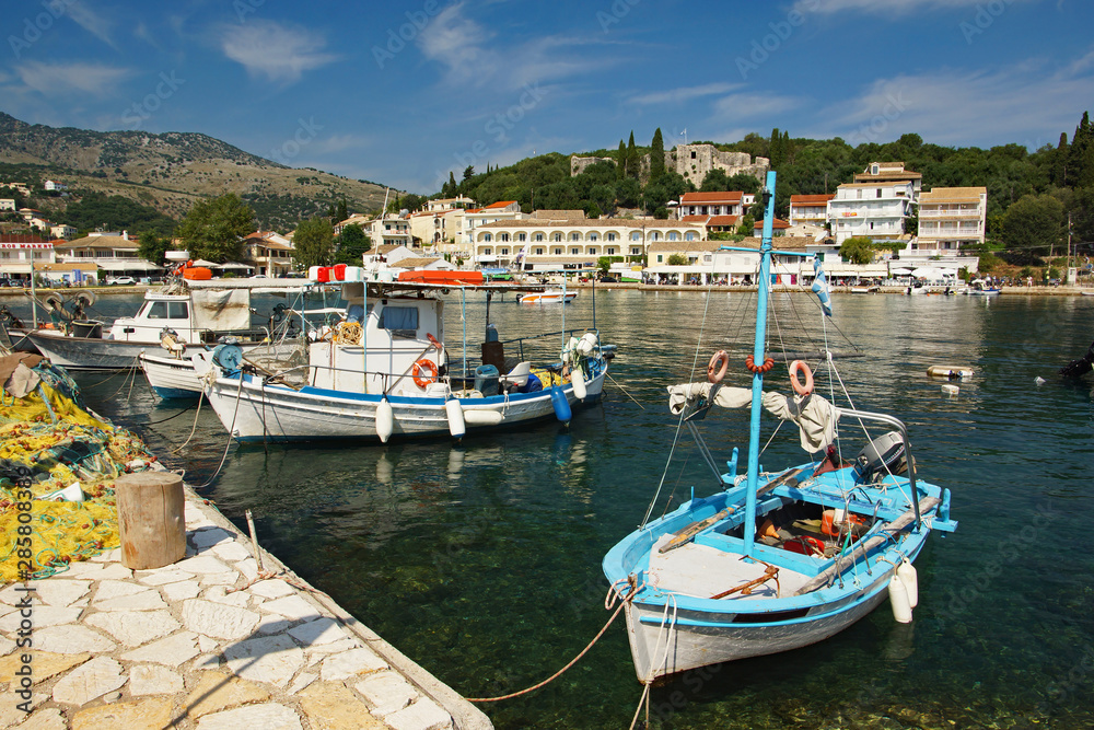 Der Hafen von Kassiopi auf Korfu - Griechenland