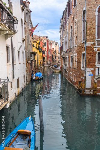 Canal in Venice © Sue Leonard