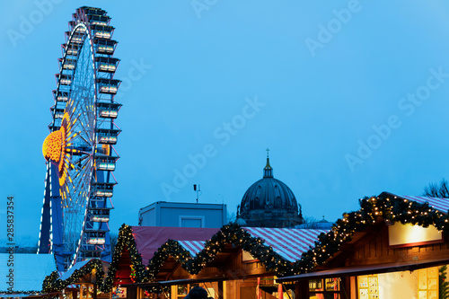 Photography Christmas market with Ferris Wheel in Berliner Rathaus