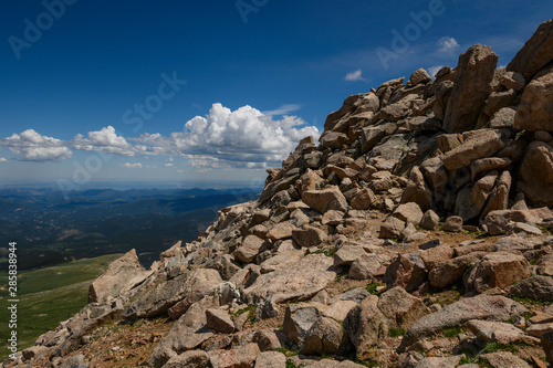 Overview of the valley from Mount Evans © Carlos Santa Maria