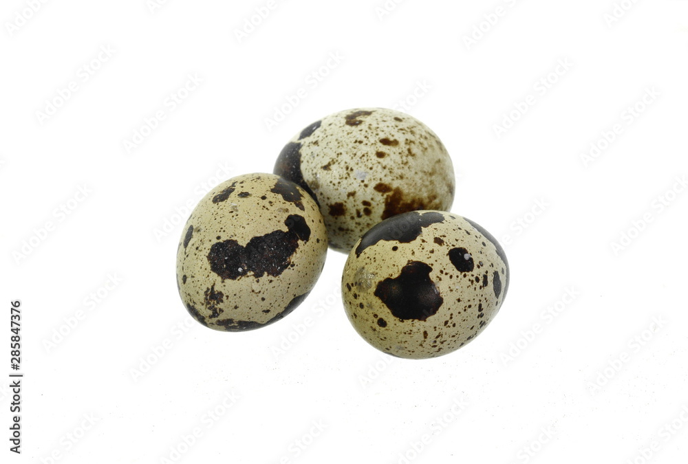 Fototapeta premium Quail eggs isolated on white background.