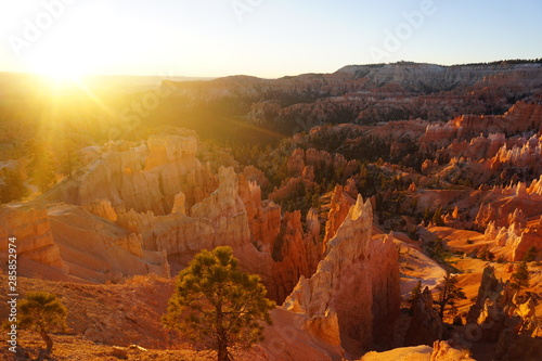 lever de soleil bryce canyon - utah - usa 