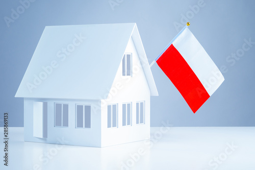 Miniature house with the fl...
