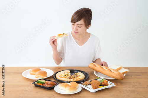 Foto 食べる女性