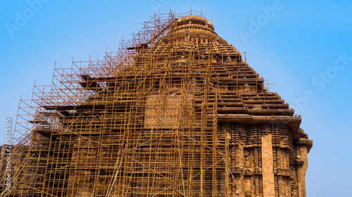 Canvas Print Under construction Konark Sun Temple