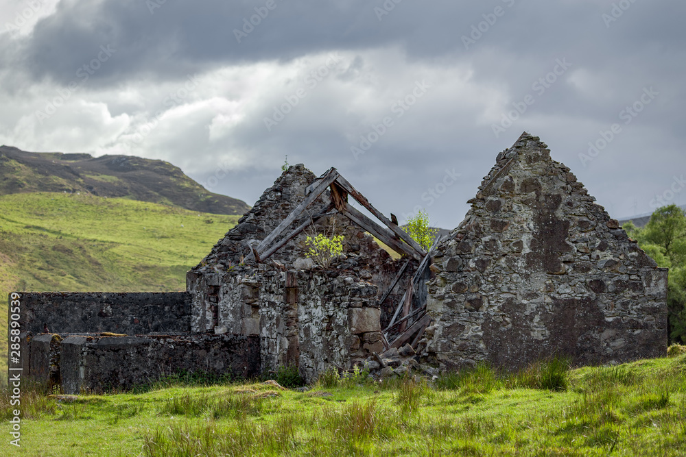 Derelict croft on the road to Loch Tarff Derelict croft on the road to Loch Tarff