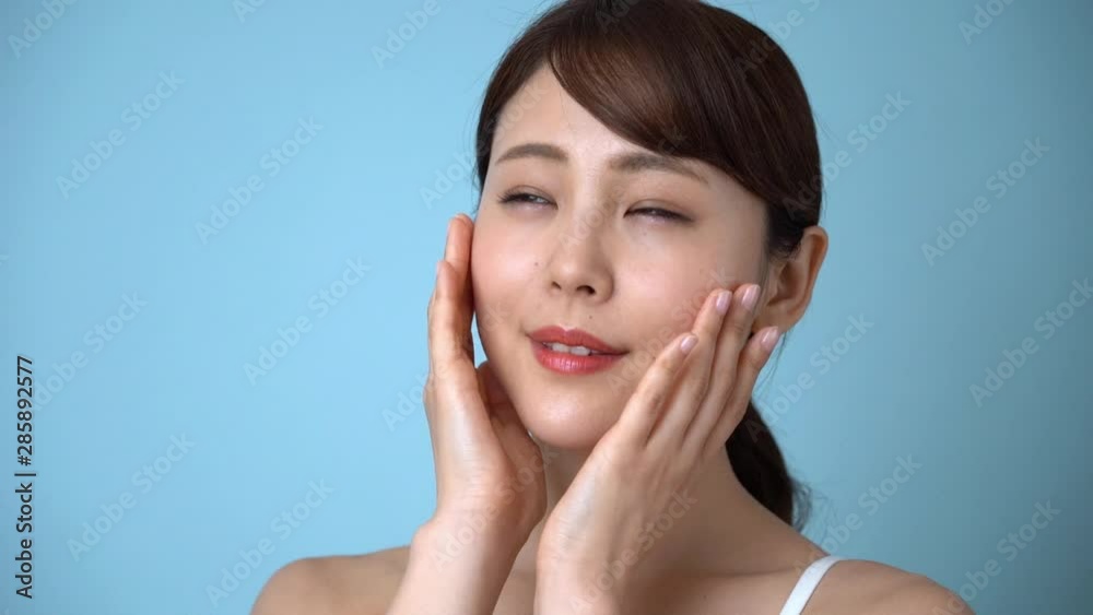 女性 スキンケア 女性 スキンケア