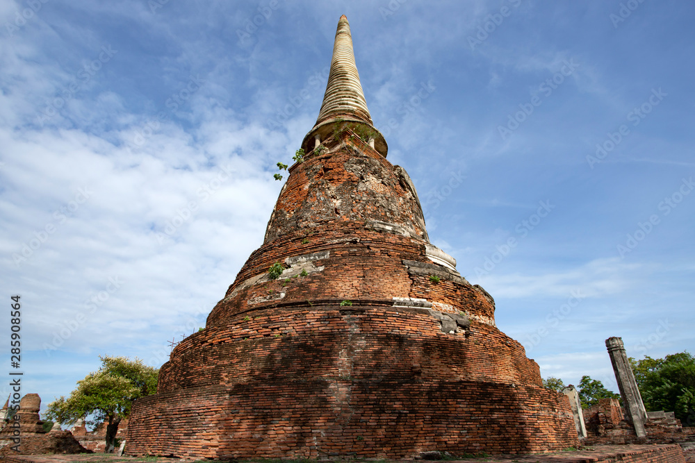 Fototapeta premium Wat Mahathat Temple at Sukhothai Historical Park, a UNESCO World Heritage Site in Thailand