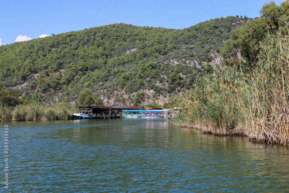 Fototapeta premium Boat tour on the river - dalyan iztuzu beach