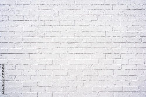 absolute white brick wall design for simplicity and vintage wall design space