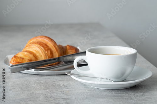 Fototapeta Naklejka Na Ścianę i Meble -  coffee with croissant