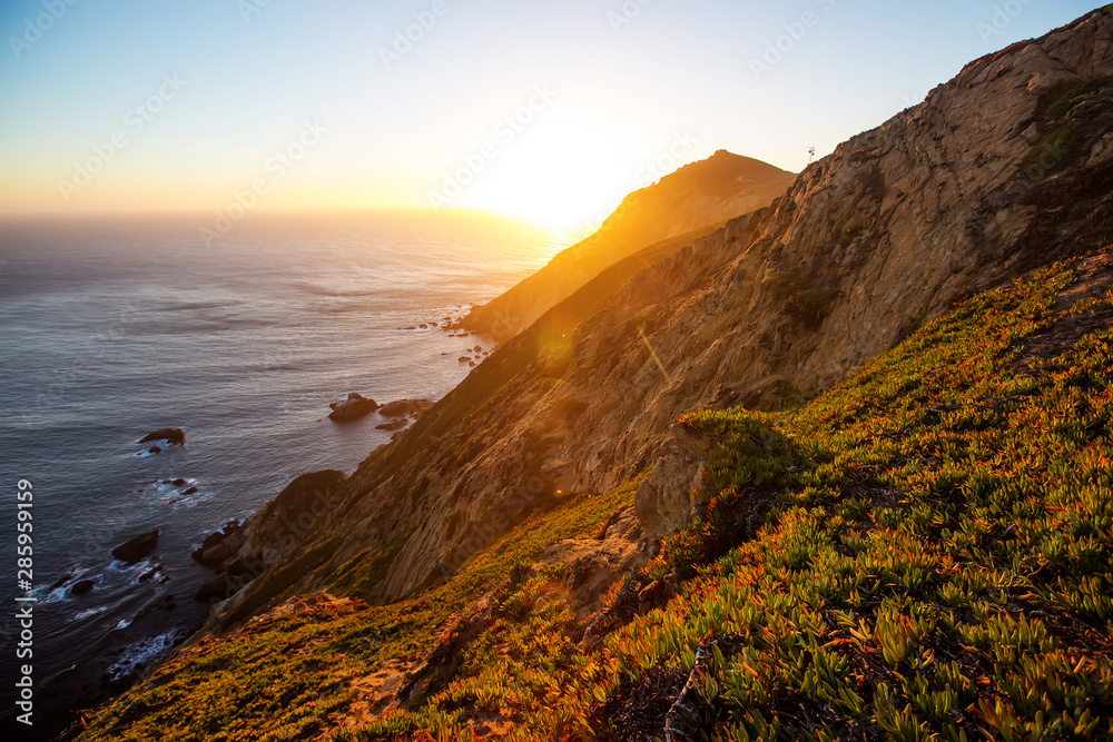 Fototapeta premium Beautiful sunset on the ocean