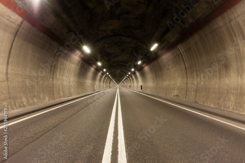 A tunnel somewhere in Italy © Maurizio Sartoretto