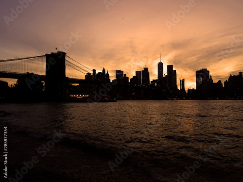 Atardecer en Nueva York, Puente de Brooklyn, NYC © Aitana