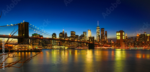 new york city skyline at night