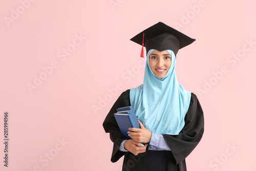Muslim female graduate on c...