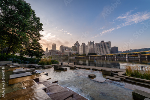 Vistas of Pittsburgh, Pennsylvania photo