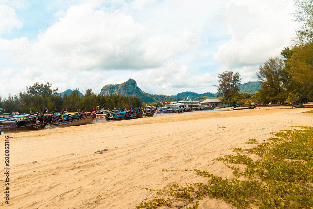 Fototapeta premium Looking at the boats on the beach
