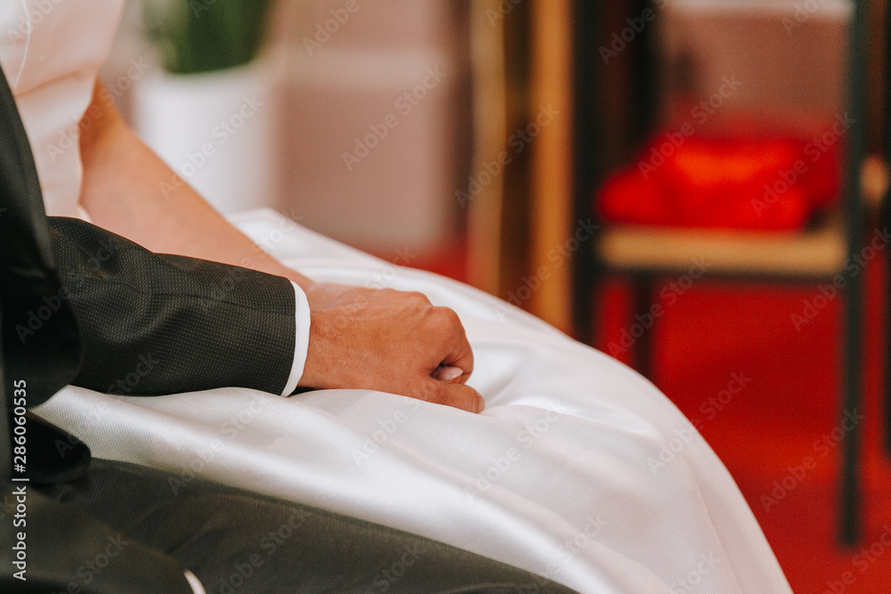 Obraz premium Kirchliche Trauung Katholisch Hände Ringtausch