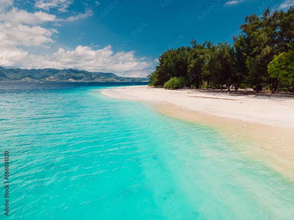 Fototapeta premium Tropical beach and turquoise ocean. Aerial view. Paradise place