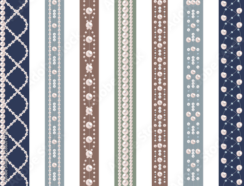 Set of seamless pearl borders.