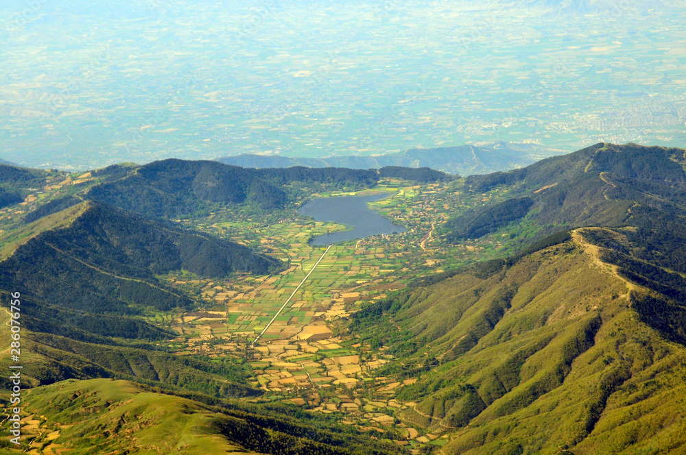 Fototapeta premium view of mountains