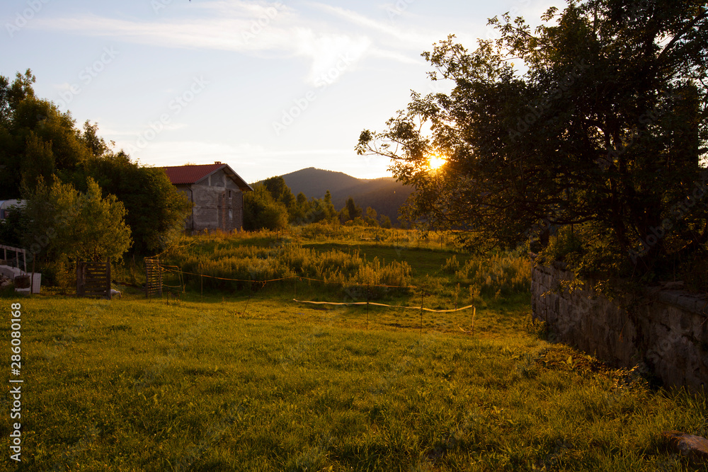 Fototapeta premium atardecer en Robidišče