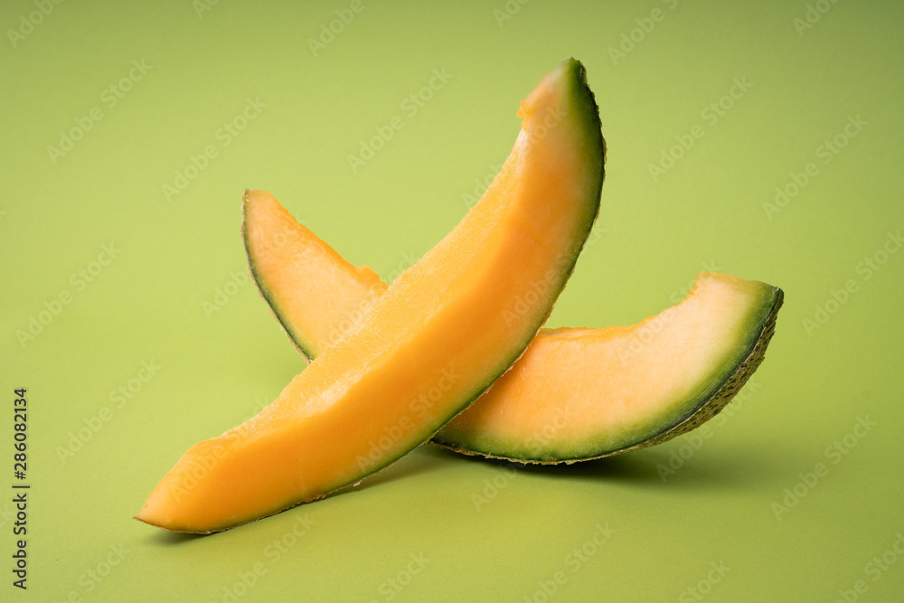 Cut Natural Melon, a healthy product full of vitamins.