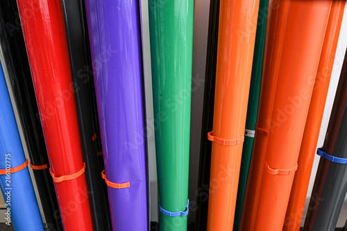 Photos rotoli di carta colorata plastificata in tipografica