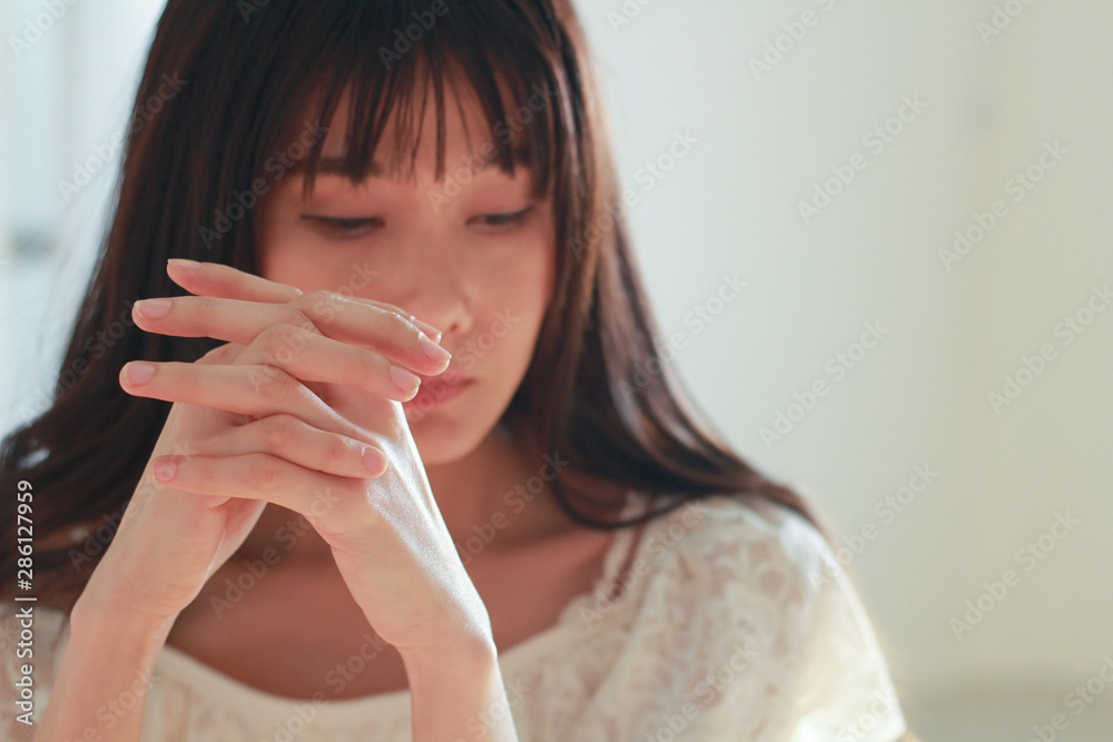 A beautiful broken heart women is so sad, feel down and stress. Valentine's concept. A beautiful broken heart women is so sad, feel down and stress. Valentine's concept.